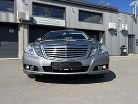 Mercedes-Benz E200, 2.1 l., saloon / sedan