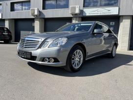 Mercedes-Benz E200, 2.1 l., saloon / sedan