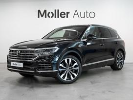 Volkswagen Touareg, 3.0 l., off-road / crossover