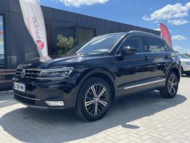 Volkswagen Tiguan, 2.0 l., Внедорожник / Кроссовер