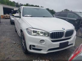 BMW X5, off-road / crossover