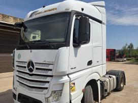 Mercedes-Benz Actros, 2 miegamosios vietos