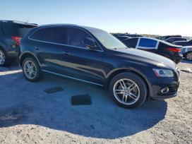 Audi Q5, 2.0 l., off-road / crossover