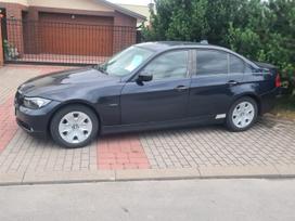 BMW 320, 2.0 l., saloon / sedan
