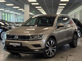 Volkswagen Tiguan, 2.0 l., Внедорожник / Кроссовер
