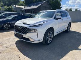 Hyundai Santa Fe, 1.6 l., off-road / crossover