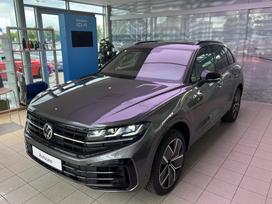 Volkswagen Touareg, 3.0 l., Внедорожник / Кроссовер