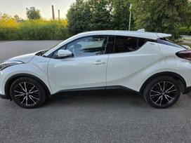 Toyota C-HR, 1.8 l., Внедорожник / Кроссовер