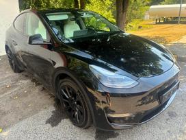Tesla Model Y, 75 kWh, off-road / crossover