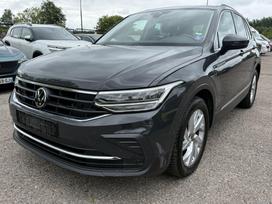Volkswagen Tiguan, 1.5 l., off-road / crossover