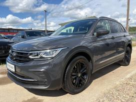 Volkswagen Tiguan, 1.4 l., off-road / crossover