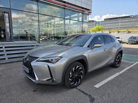 Lexus UX 250h, 2.0 l., Внедорожник / Кроссовер