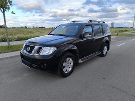 Nissan Pathfinder, 2.5 l., Внедорожник / Кроссовер