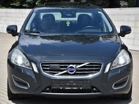 Volvo S60, 2.4 l., saloon / sedan