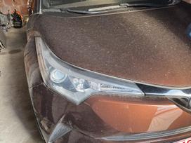 Toyota C-hr dalimis. Awd salonas storke