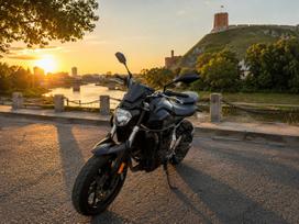 Yamaha MT 07 689cc, street / klasikiniai