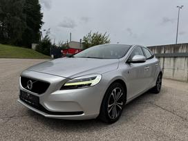 Volvo V40, 2.0 l., Хэтчбек