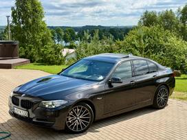 BMW 530, 3.0 l., saloon / sedan