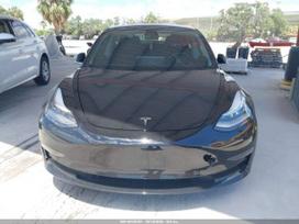 Tesla Model 3, saloon / sedan
