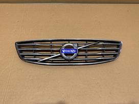 Volvo V70 apdailos grotelės