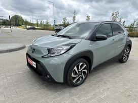 Toyota Aygo X, 1.0 l., off-road / crossover
