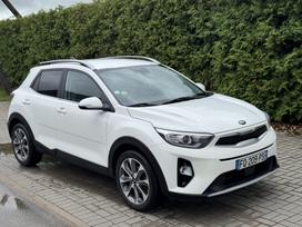 Kia Stonic, 1.6 l., off-road / crossover