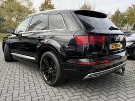 Audi Q7 e-tron, 3.0 l., off-road / crossover