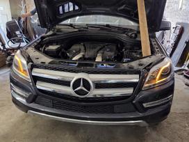Mercedes-benz Gl450 Variklio defektas dalis