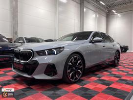 BMW i5, 81 кВт·ч, Седан