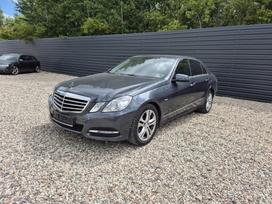 Mercedes-Benz E200, 2.1 l., sedanas