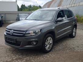 Volkswagen Tiguan, 1.4 l., off-road / crossover