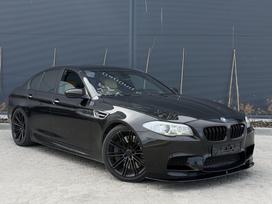 BMW M5, 4.4 l., saloon / sedan