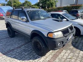 Mitsubishi Pajero Sport, 2.5 l., off-road / crossover