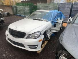 Mercedes-benz C300 dalimis. Greičių dėžės
