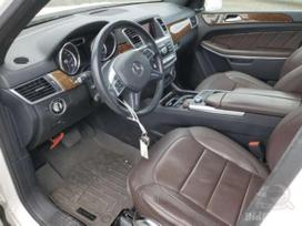 Mercedes-benz Gl550 dalimis. Greičių dėžės