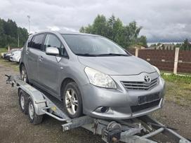 Toyota Verso dalimis. 7 vietu europinis visos detalės yra