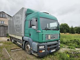 MAN TGA26.413, curtain / tarpaulin trucks