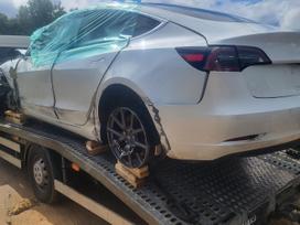 Tesla Model 3, DRLH  DV4W
