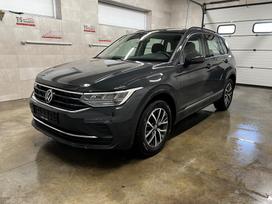 Volkswagen Tiguan, 1.5 l., Внедорожник / Кроссовер