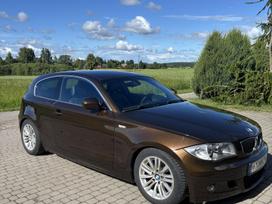 BMW 120, hečbekas