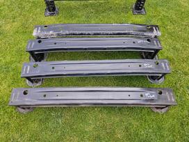Toyota -kita- bumper reinforcement