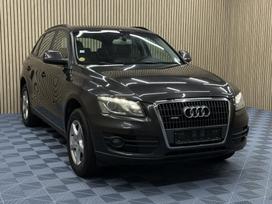Audi Q5, 2.0 l., off-road / crossover