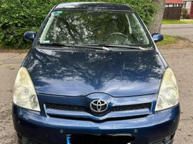 Toyota Corolla Verso, 2.2 l., hatchback