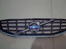 Volvo S60 dalimis. Volvo s60 groteles komplekte su zenklu siunciame viso