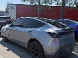 Tesla Model Y, 81 kWh, mpv / minivan