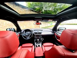 BMW X1, 2.0 l., off-road / crossover