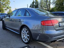 Audi A4, 2.0 l., sedanas