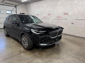 BMW iX1, 67 kWh, off-road / crossover