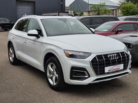 Audi Q5, 2.0 l., off-road / crossover