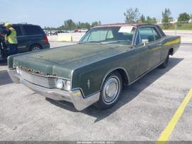 Lincoln Continental, Седан
